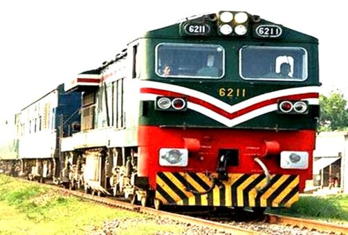 Istanbul-Tehran-Islamabad freight train resumes operation on March 04: Razak