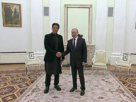 PM Imran, President Putin discuss regional development