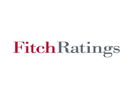 Fitch revises Pakistan’s outlook to negative