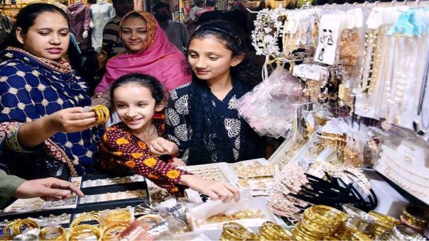 Inflation spoils Eid shopping for many Pakistanis as prices skyrocket