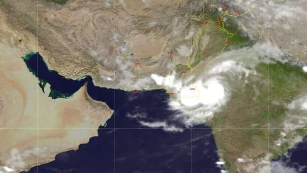 Monsoon Influence and Hot Weather Continues: Pakistan Weather Report – July 18, 2023