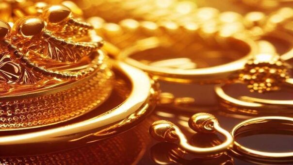 Gold Prices in Pakistan Slide as Global Market Dips