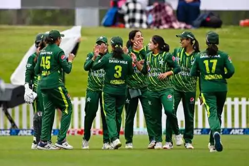 Pakistan Beat New Zealand in first T20i Women Cricket Series