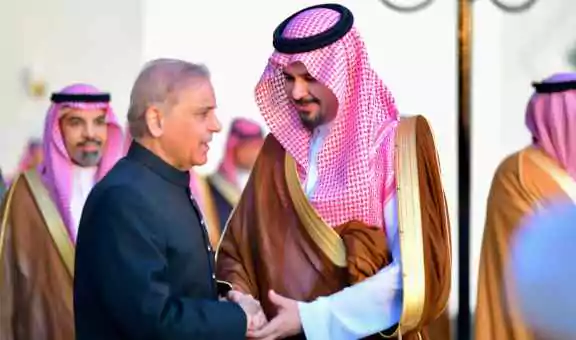 PM Shehbaz Sharif Commences Three-Day Visit to Saudi Arabia