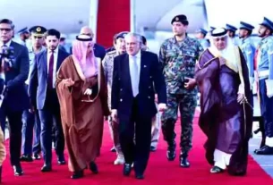 High-Level Saudi Delegation Lands in Pakistan
